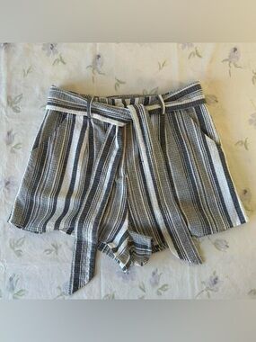 Beach House Summer ILLA ILLA Shorts